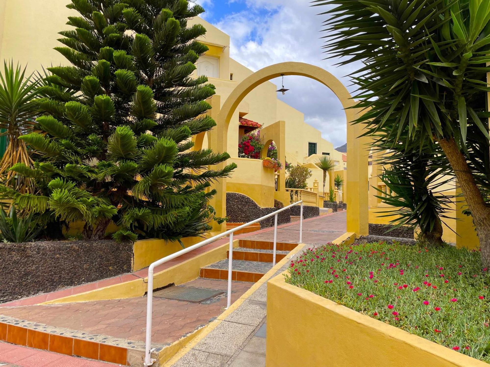 Markethome Lagos De Mareverde Адехе Екстериор снимка